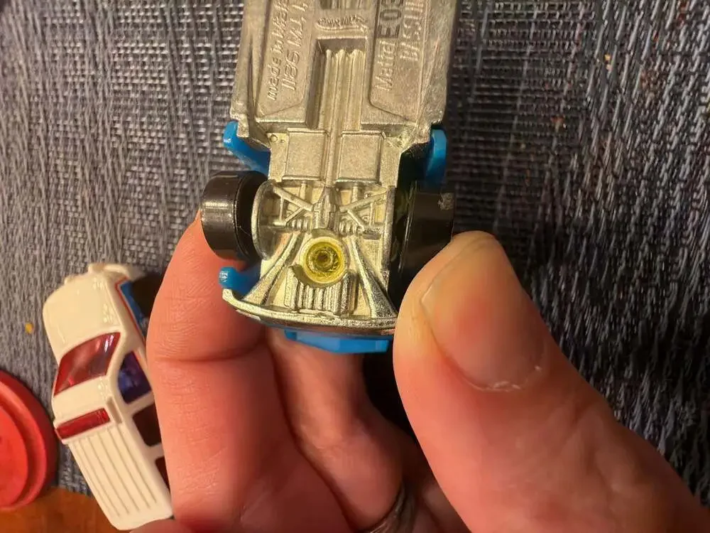Hot Wheels Bassline Blue Diecast Toy Car Error Mis-Build